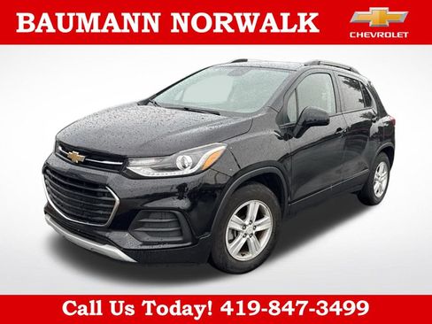 Used 2022 Chevrolet Trax LT w/ LT Convenience Package FWD image 4