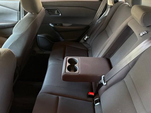 Used 2024 Nissan Rogue S AWD/4WD image 12