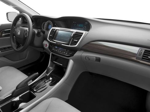 Used 2017 Honda Accord EX image 16