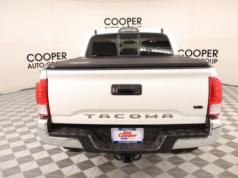 Used 2017 Toyota Tacoma SR5 w/ Tow Package image 20