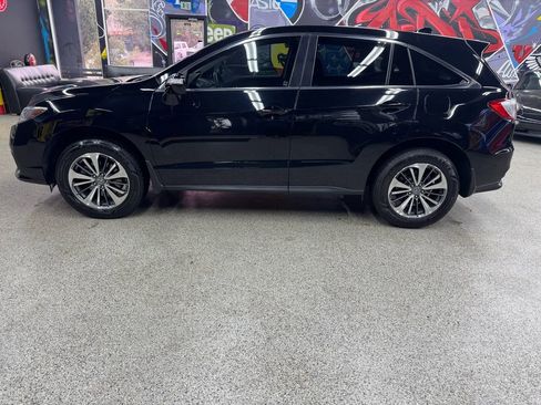 Used 2017 Acura RDX AWD w/ Advance Package image 2
