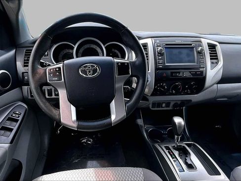 Used 2013 Toyota Tacoma 4x4 Double Cab w/ SR5 Pkg image 6