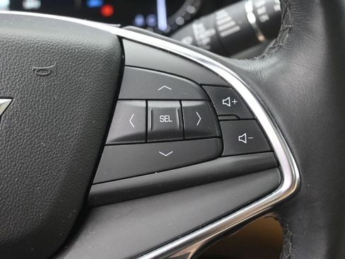 Used 2018 Cadillac XT5 Premium Luxury image 13