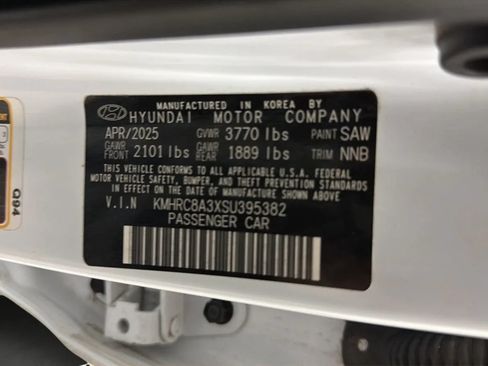 Used 2025 Hyundai Venue SEL FWD image 25