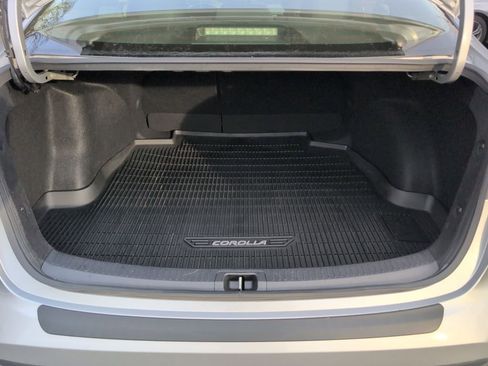 Used 2020 Toyota Corolla LE image 24