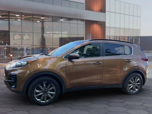 Used 2021 Kia Sportage S w/ S AWD Premium Package image 4