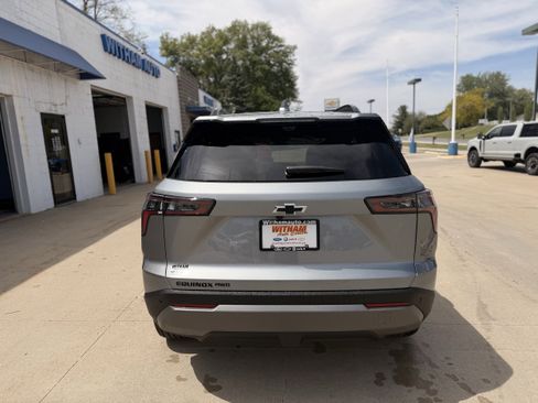 New 2026 Chevrolet Equinox LT w/ Convenience Package II AWD/4WD image 4