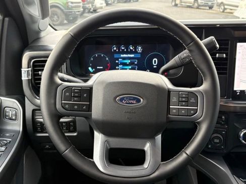 New 2026 Ford F250 Lariat w/ Black Appearance Package image 21