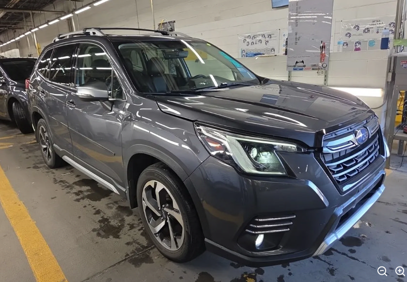 Used 2022 Subaru Forester Touring AWD/4WD image 4