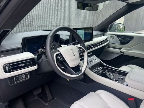 New 2026 Lincoln Aviator Black Label AWD/4WD image 10