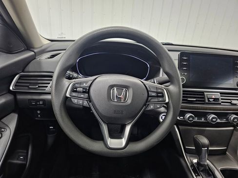 Used 2018 Honda Accord EX image 19