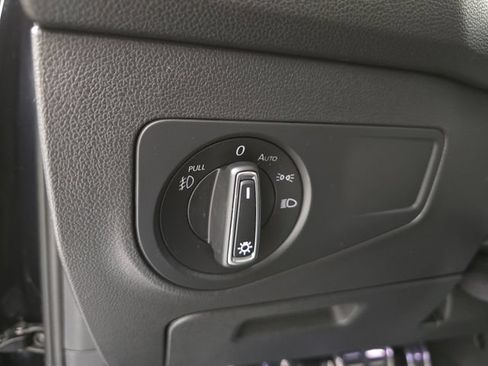 Used 2019 Volkswagen Tiguan SEL Premium AWD/4WD image 29
