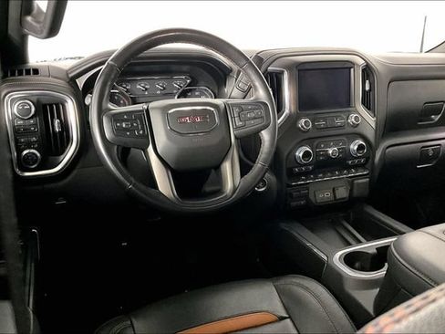 Used 2021 GMC Sierra 1500 AT4 w/ AT4 Value Package AWD/4WD image 4
