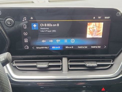 Used 2025 Chevrolet Trax RS w/ Driver Confidence Package FWD image 13