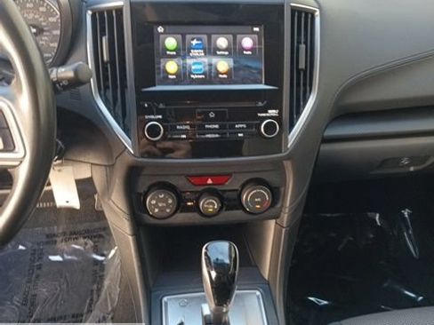 Used 2019 Subaru Crosstrek 2.0i Premium AWD/4WD image 40