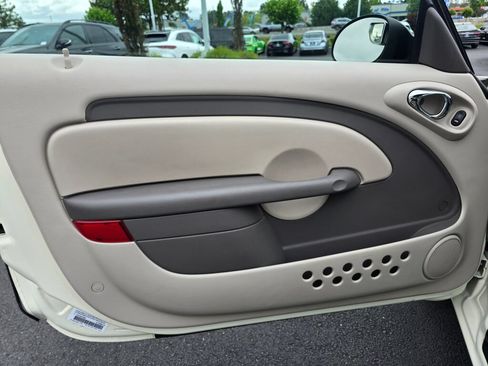 Used 2005 Chrysler PT Cruiser GT FWD image 80