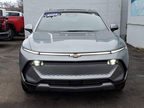 Used 2024 Chevrolet Equinox EV LT w/ Active Safety Package 3 image 2