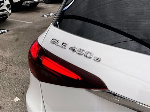 Certified 2025 Mercedes-Benz GLE 450e 4MATIC image 10