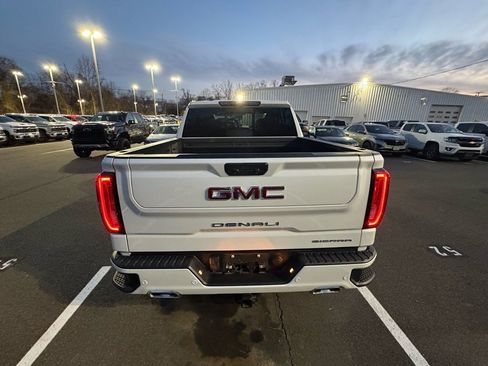 Used 2024 GMC Sierra 1500 Denali w/ Denali Reserve Package image 10