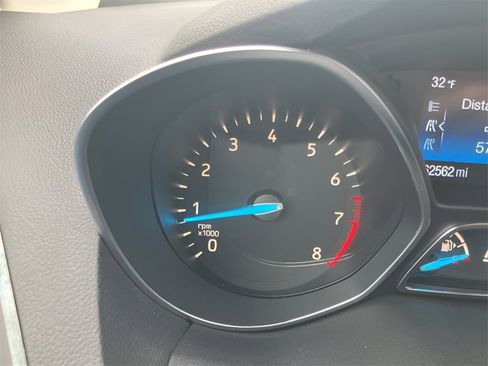 Used 2018 Ford Escape Titanium w/ Ford Safe & Smart Package image 16