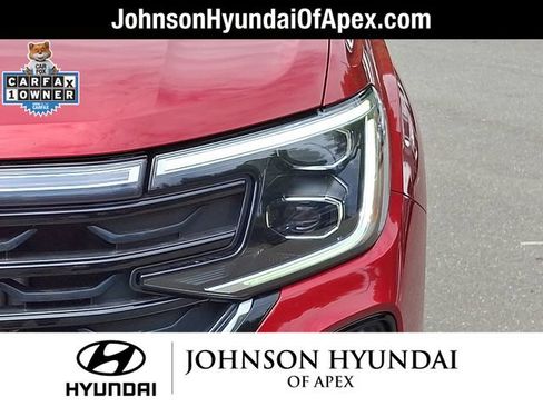 Used 2024 Volkswagen Atlas Cross Sport SE w/ Panoramic Sunroof Package FWD image 24