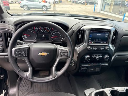 Used 2022 Chevrolet Silverado 1500 LT AWD/4WD image 20