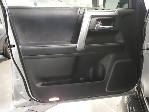 Used 2020 Toyota 4Runner SR5 Premium image 13