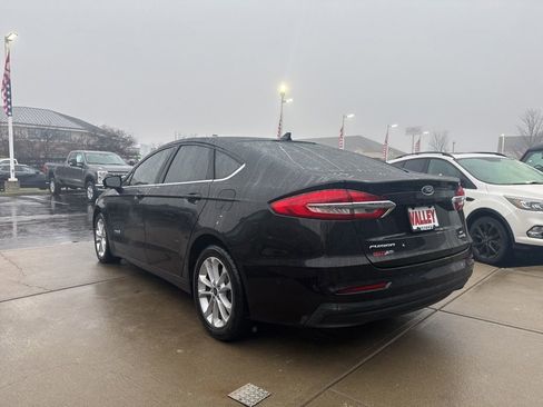 Certified 2019 Ford Fusion SE image 5