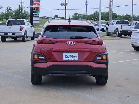 Used 2021 Hyundai Kona SEL w/ Cargo Package FWD image 8