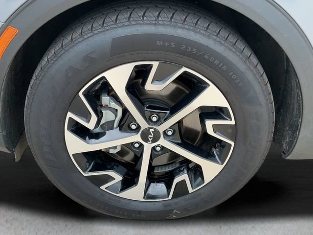 Used 2024 Kia Sportage EX FWD image 9