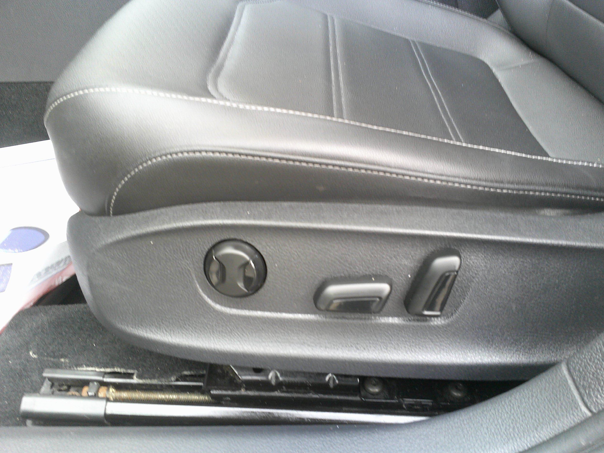 Used 2020 Volkswagen Passat 2.0T R-Line FWD image 15