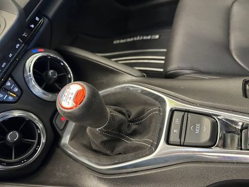 Used 2016 Chevrolet Camaro SS RWD image 33