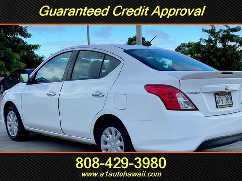 Used 2016 Nissan Versa SV image 7