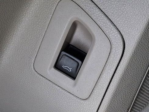 Used 2022 Volkswagen Atlas SEL image 28