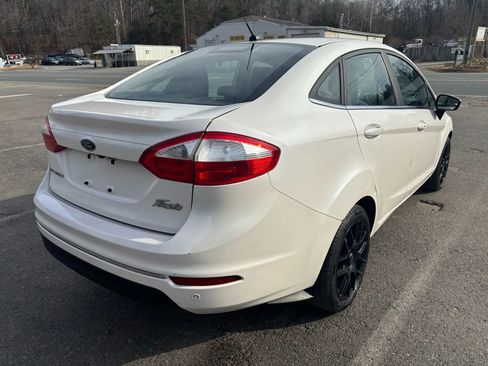 Used 2016 Ford Fiesta Titanium image 8