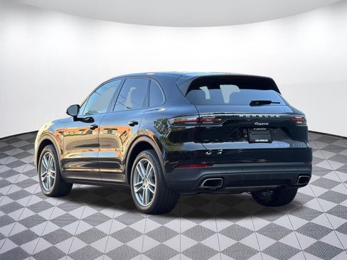 Used 2023 Porsche Cayenne AWD/4WD image 3