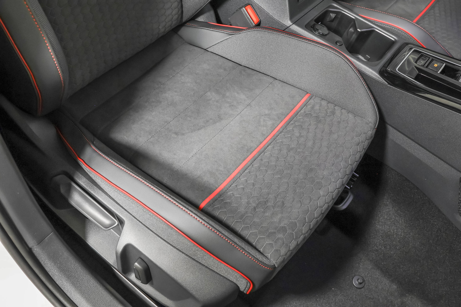 New 2026 Volkswagen GTI SE FWD image 34