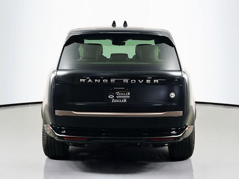 Used 2025 Land Rover Range Rover SV AWD/4WD image 6