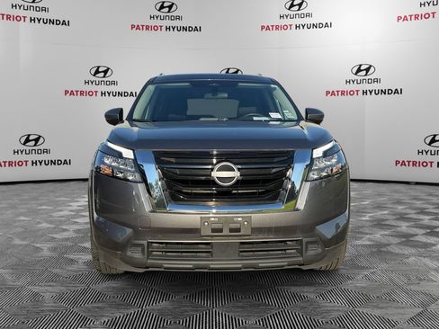 Used 2025 Nissan Pathfinder SV AWD/4WD image 10