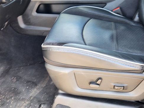 Used 2024 RAM 2500 Laramie w/ Sport Appearance Package image 8