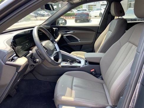 Used 2025 Audi Q5 Premium w/ Convenience Package AWD/4WD image 23