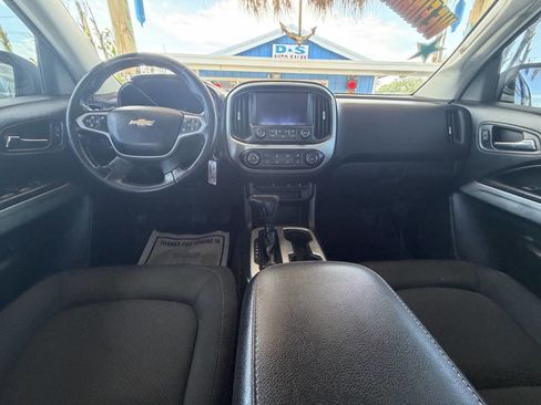 Used 2018 Chevrolet Colorado LT w/ LT Convenience Package RWD image 15