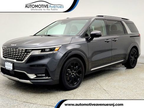 Used 2024 Kia Carnival SX image 1