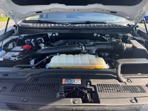 Used 2025 Ford Expedition Active AWD/4WD image 19