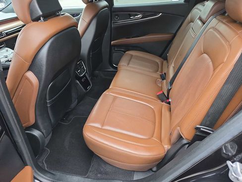 Used 2023 Lincoln Nautilus Reserve w/ Equipment Group 201A image 21