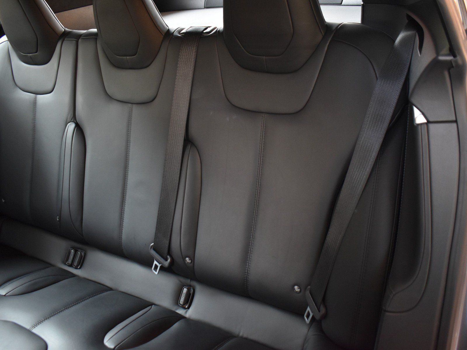 Used 2016 Tesla Model S AWD image 34
