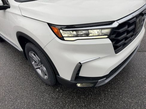 New 2025 Honda Pilot EX-L image 24