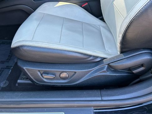 Used 2021 Ford Mustang Premium image 14