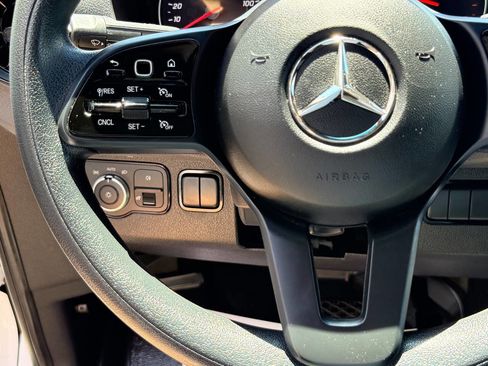 Used 2024 Mercedes-Benz Sprinter 2500 image 20