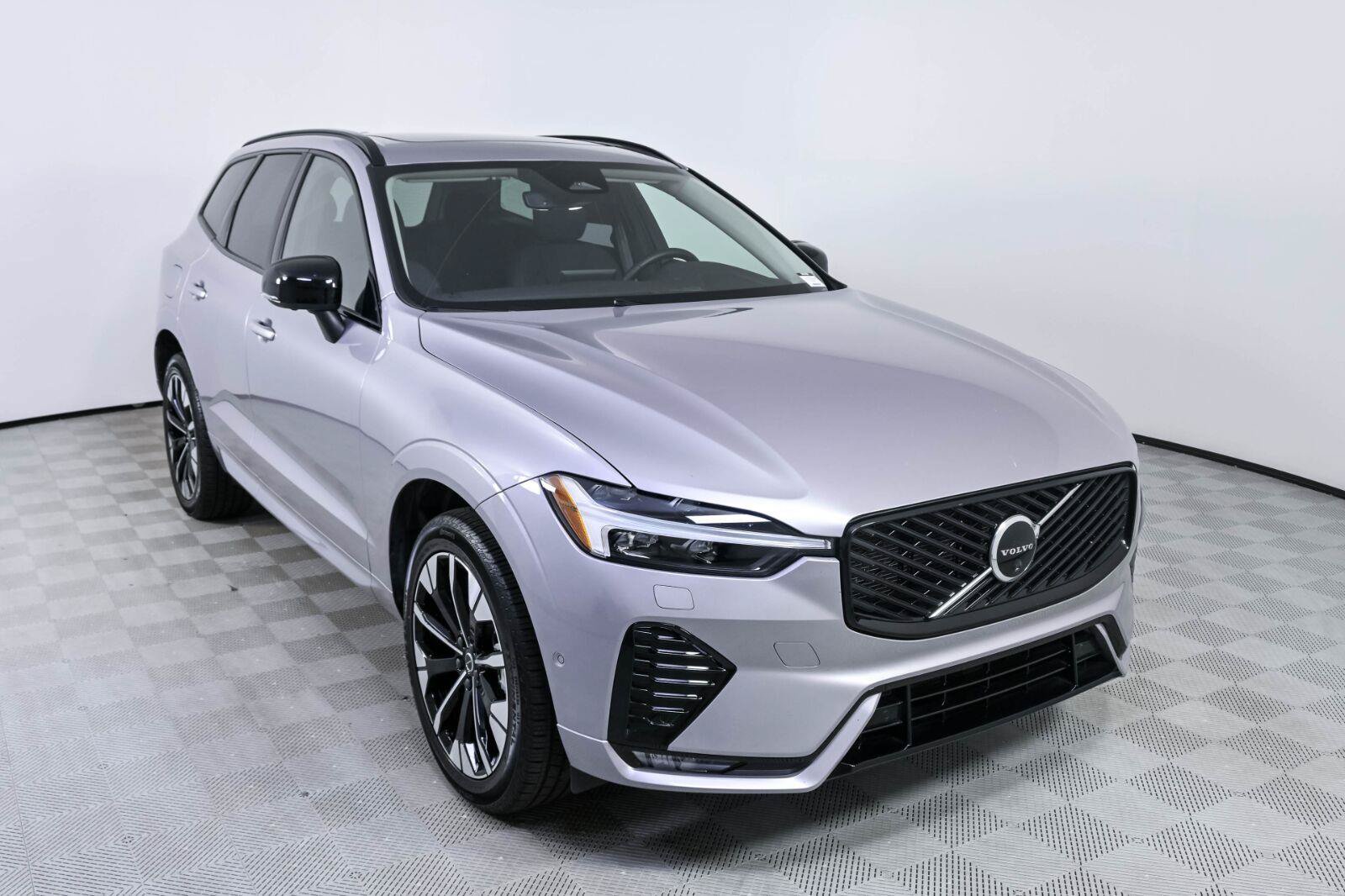 Certified 2026 Volvo XC60 B5 Plus AWD/4WD image 23